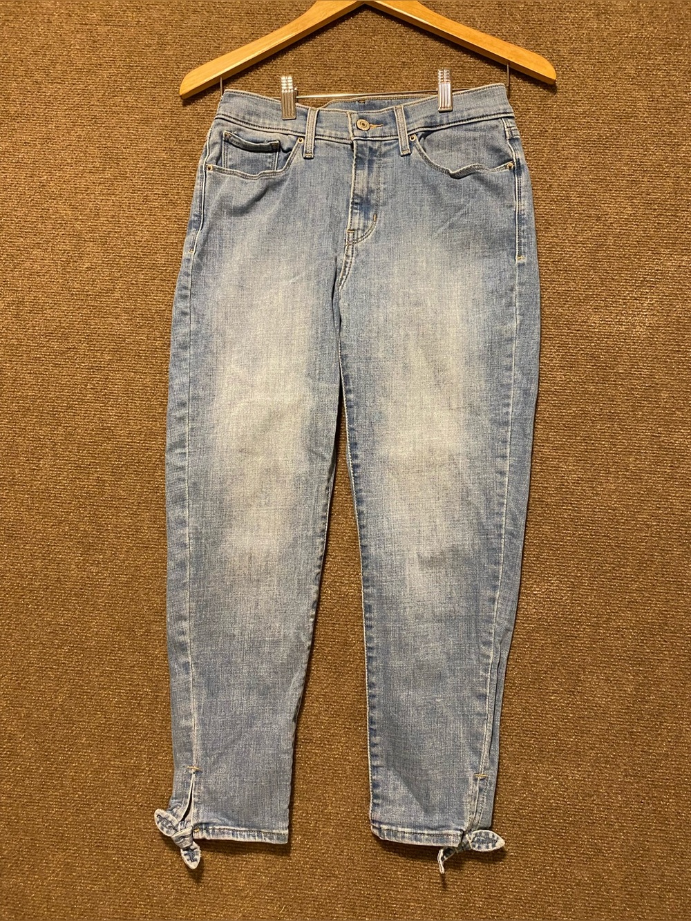 Levi's Light Wash Cropped Jeans Size 4 W27 Tie Ankle Detail